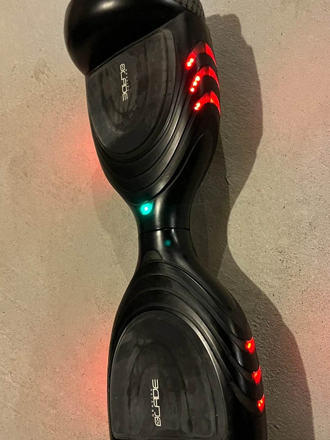 Gravity Blade Hoverboard image indicator(2)