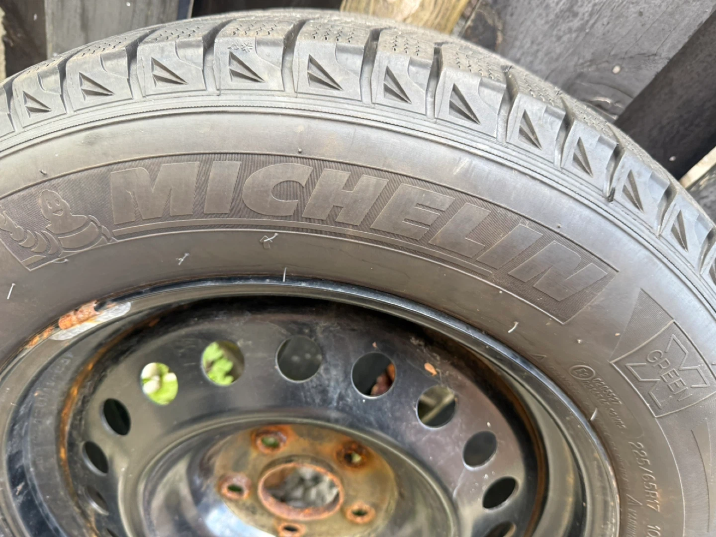 Michelin Latitude X-Ice 225/65R17 Tires - Set of 4