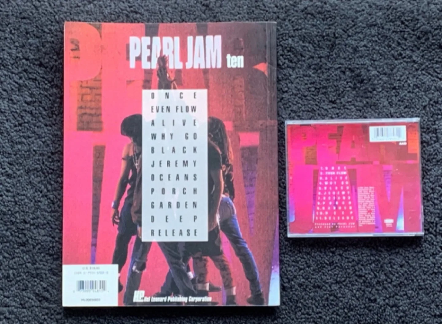 Pearl Jam Ten Guitar Tab Book + CD image indicator(2)