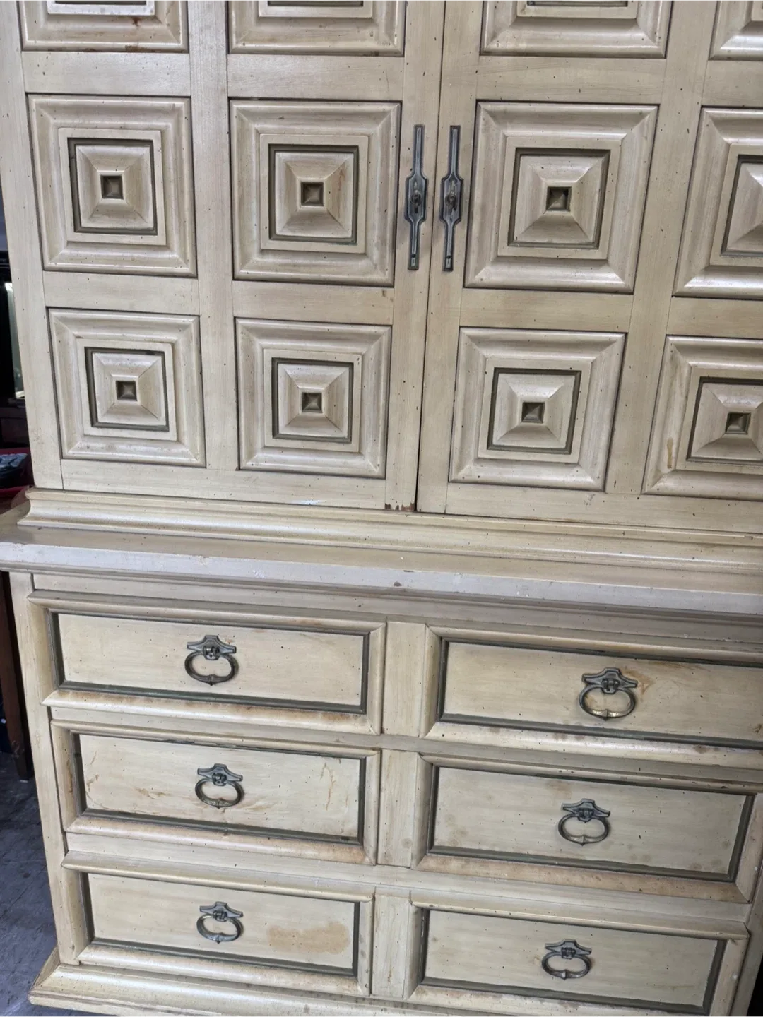 Vintage Off-White Armoire with Drawers image indicator(5)