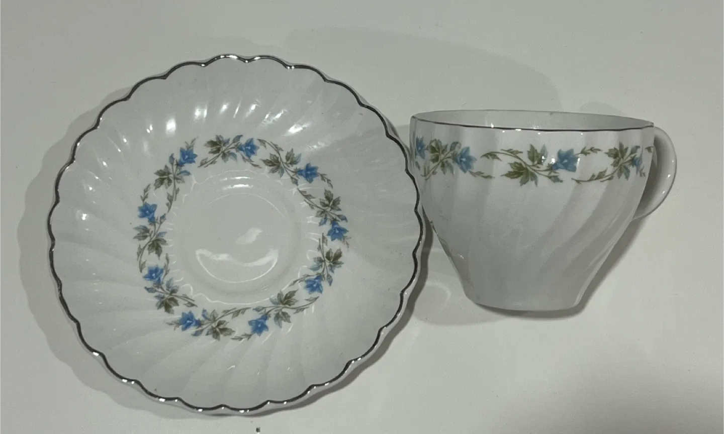 Tea Cup & Saucer Set image indicator(2)