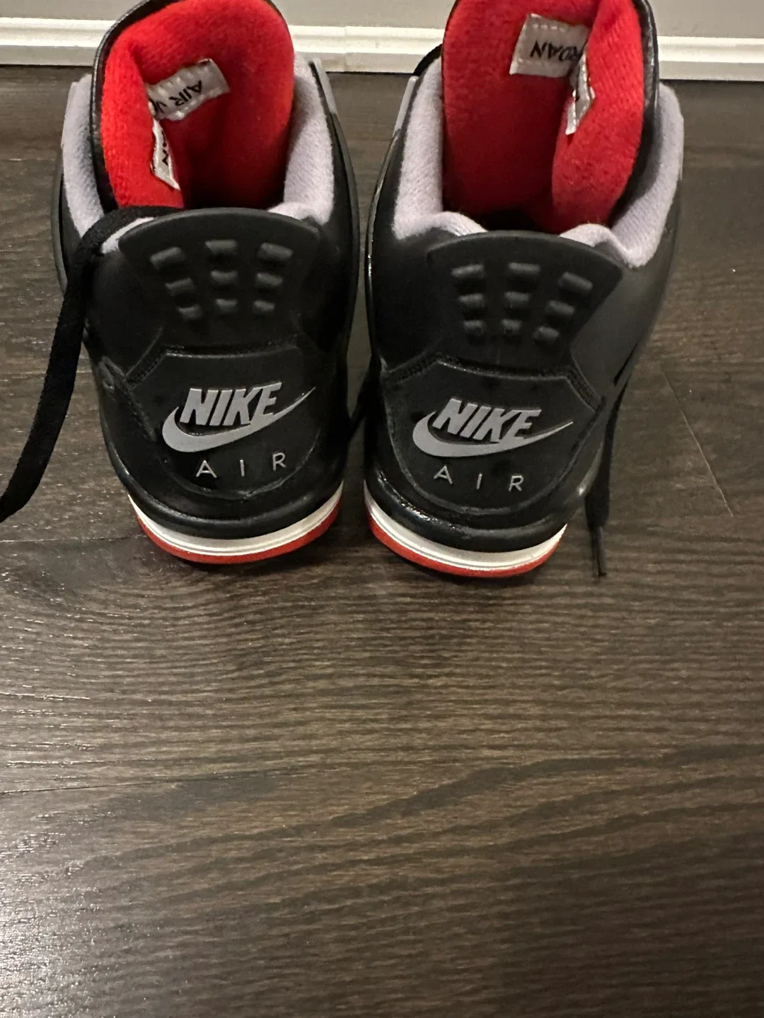 Nike Air Jordan 4 Retro image indicator(4)