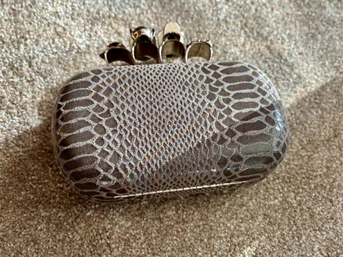 River Island Skull Knuckle Clutch - photo 2