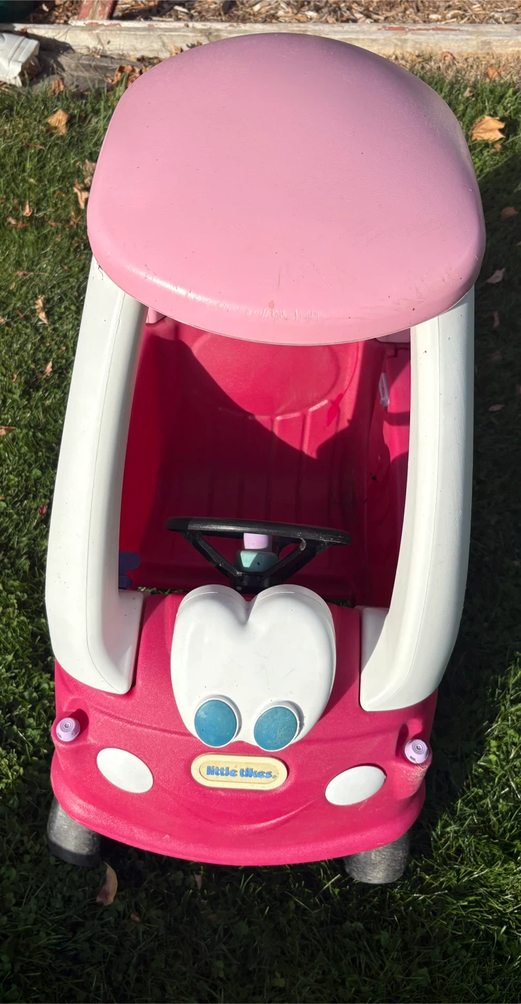 Little Tikes Pink Princess Cozy Coupe Ride On