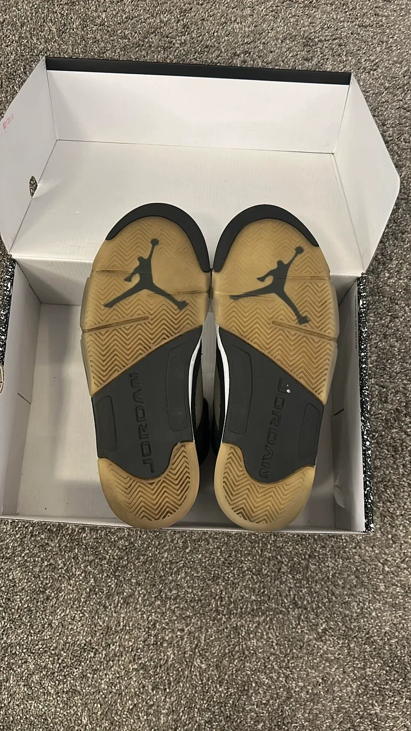 Air Jordan 5 Retro Black/Cool Grey Size 8 image indicator(2)