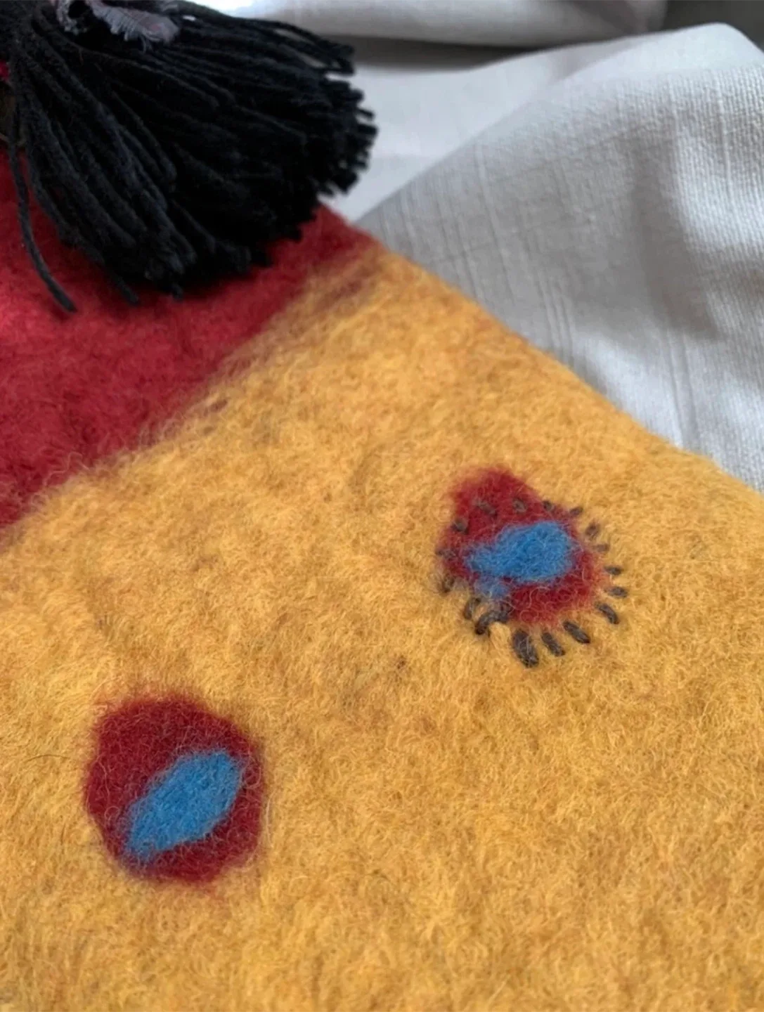 Handmade Wool Felted Shoulder Bag image indicator(4)