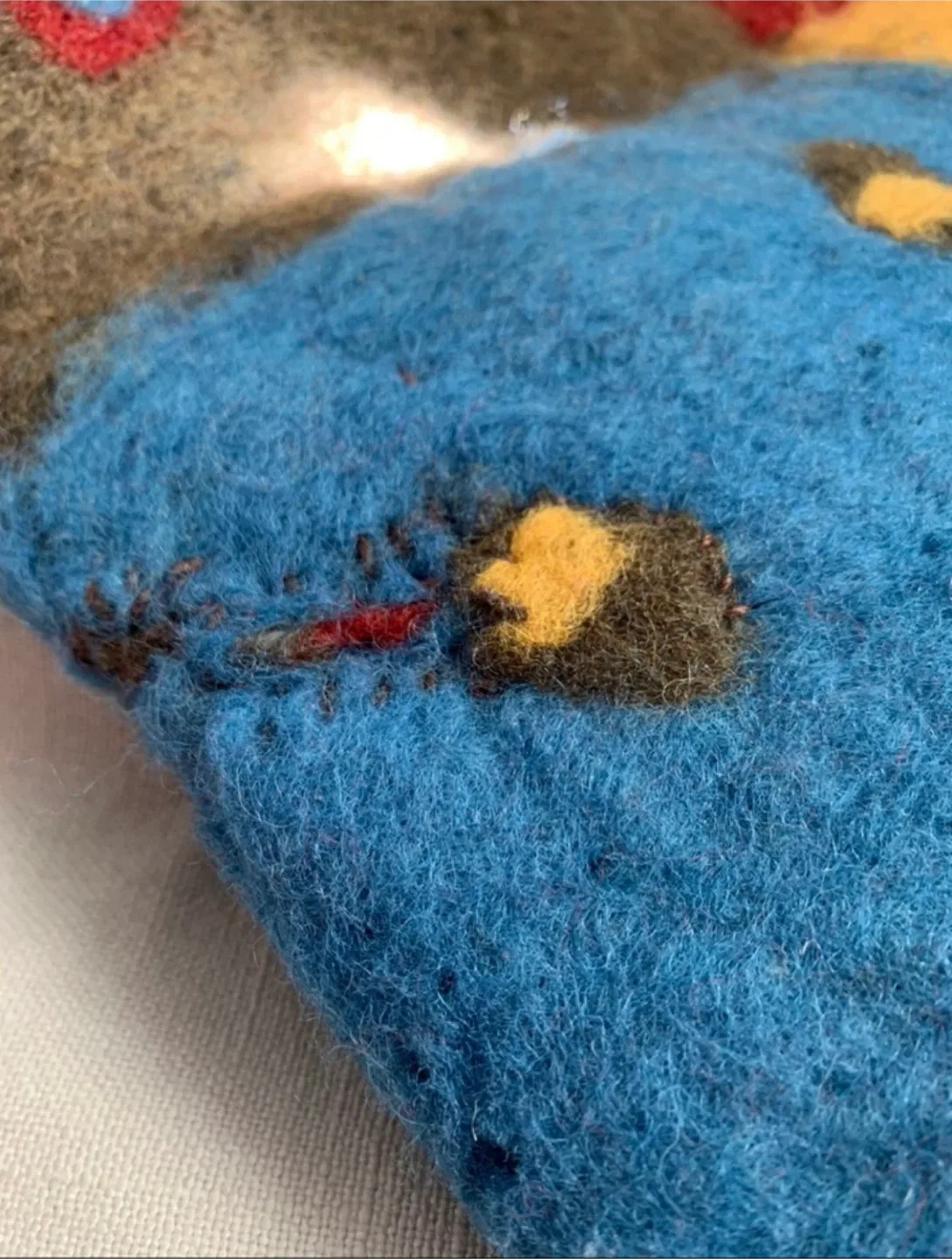 Handmade Wool Felted Shoulder Bag image indicator(3)