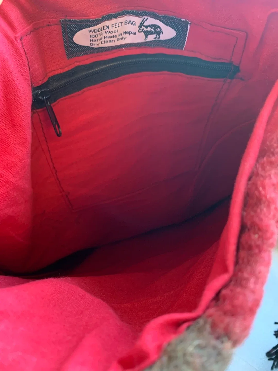 Handmade Wool Felted Shoulder Bag image indicator(7)