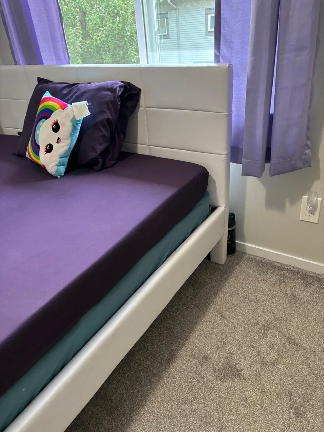 White Faux Leather Queen Bed Frame 🧡 image indicator(3)