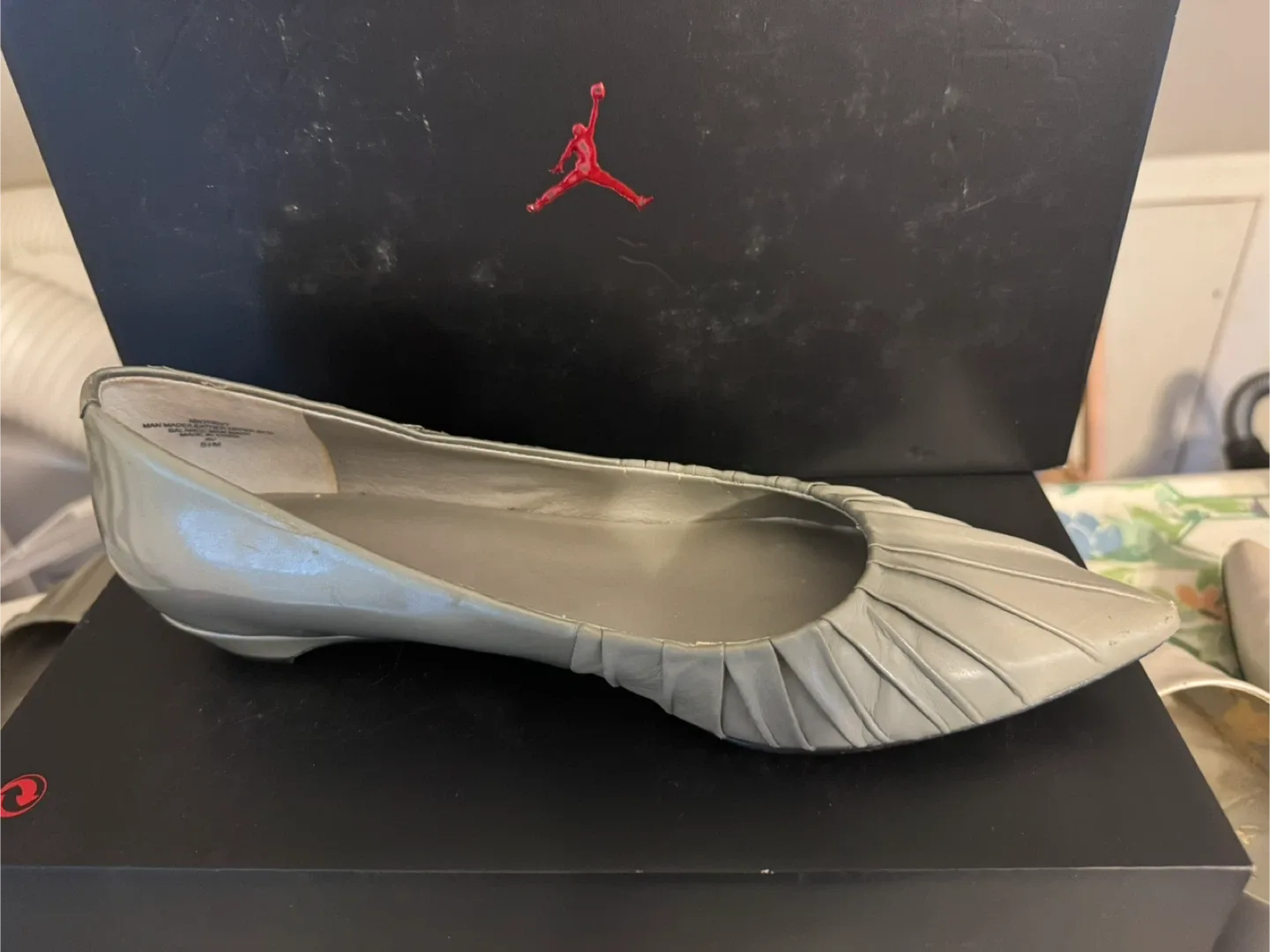 Nine West gray flats - size 8.5M thumbnail