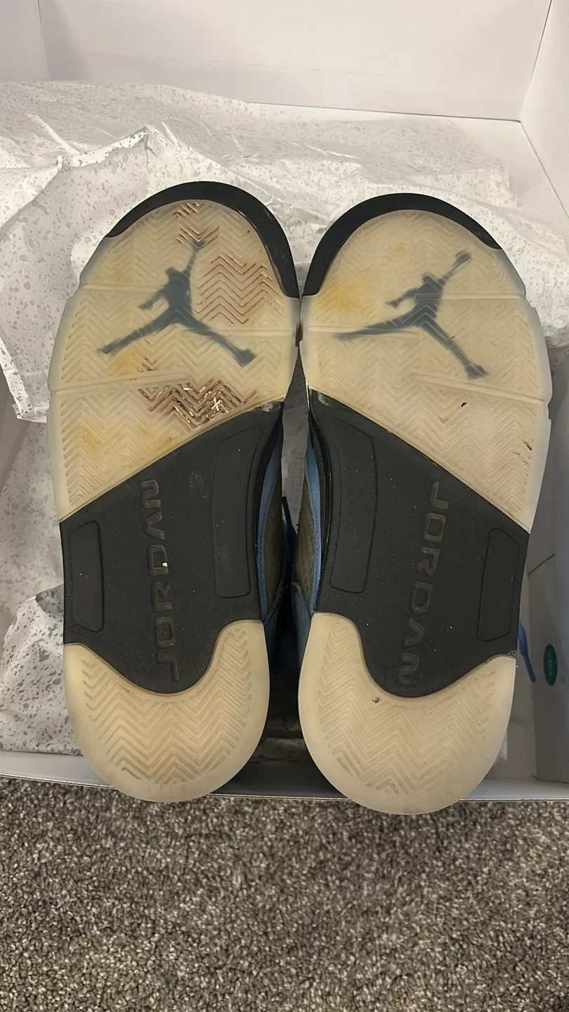Air Jordan 5 Retro UNC image indicator(3)