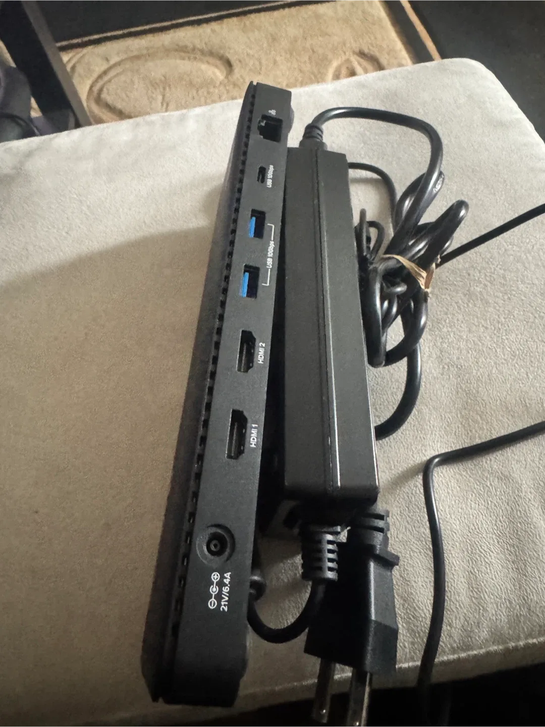 PLUGABLE THUNDERBOLT 4 DOCK 4K  DUAL MONITORS OR SINGLE 8K image indicator(3)