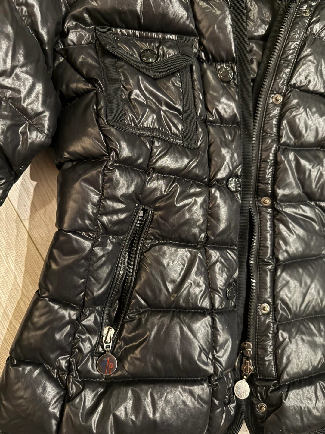Moncler Armoise Shiny Black Down Puffer Jacket: Size 0 - photo 3