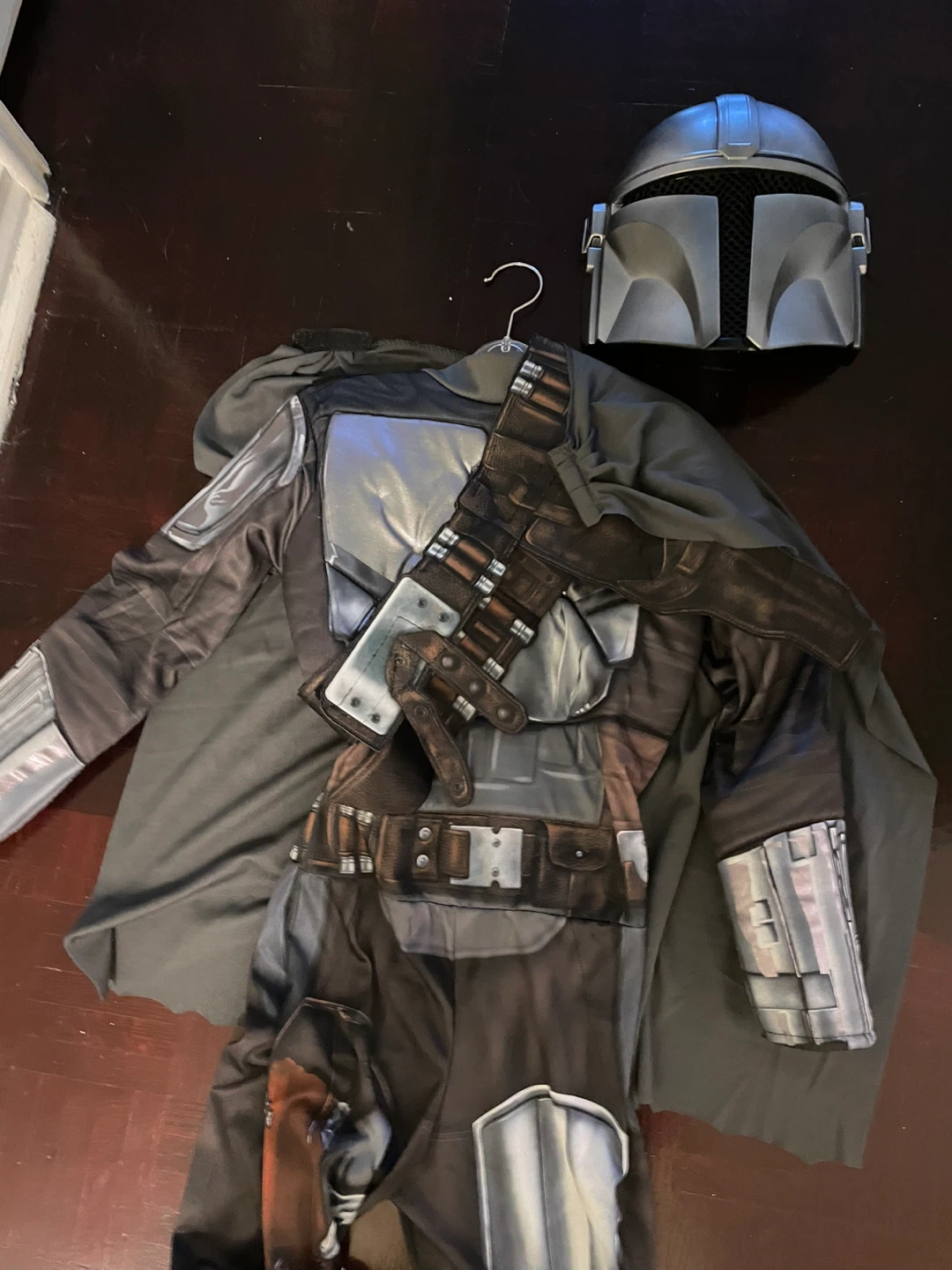 Mandalorian Costume, Size M boys - photo 3