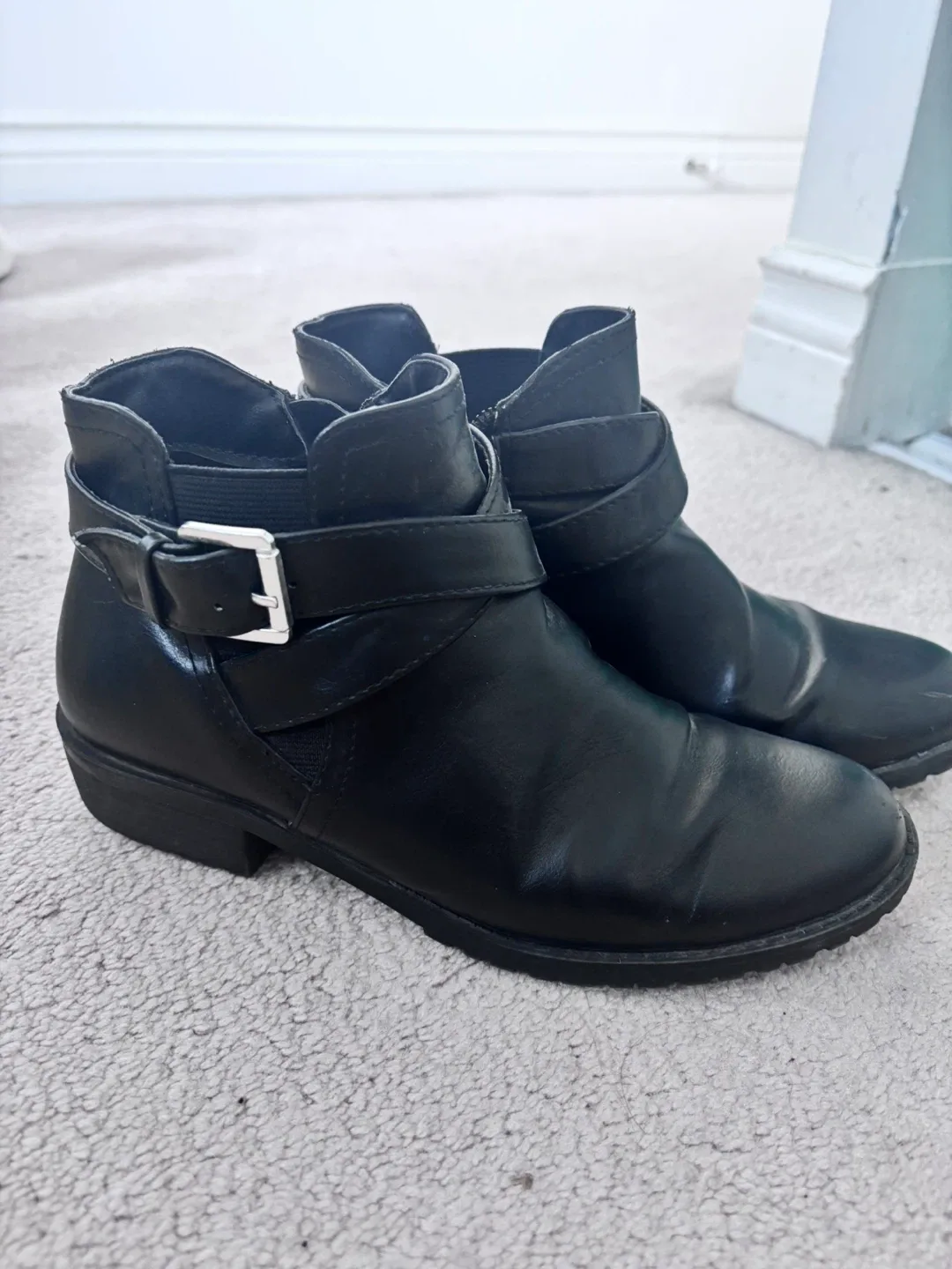 Size 6.5/7 Shoes - FREE thumbnail