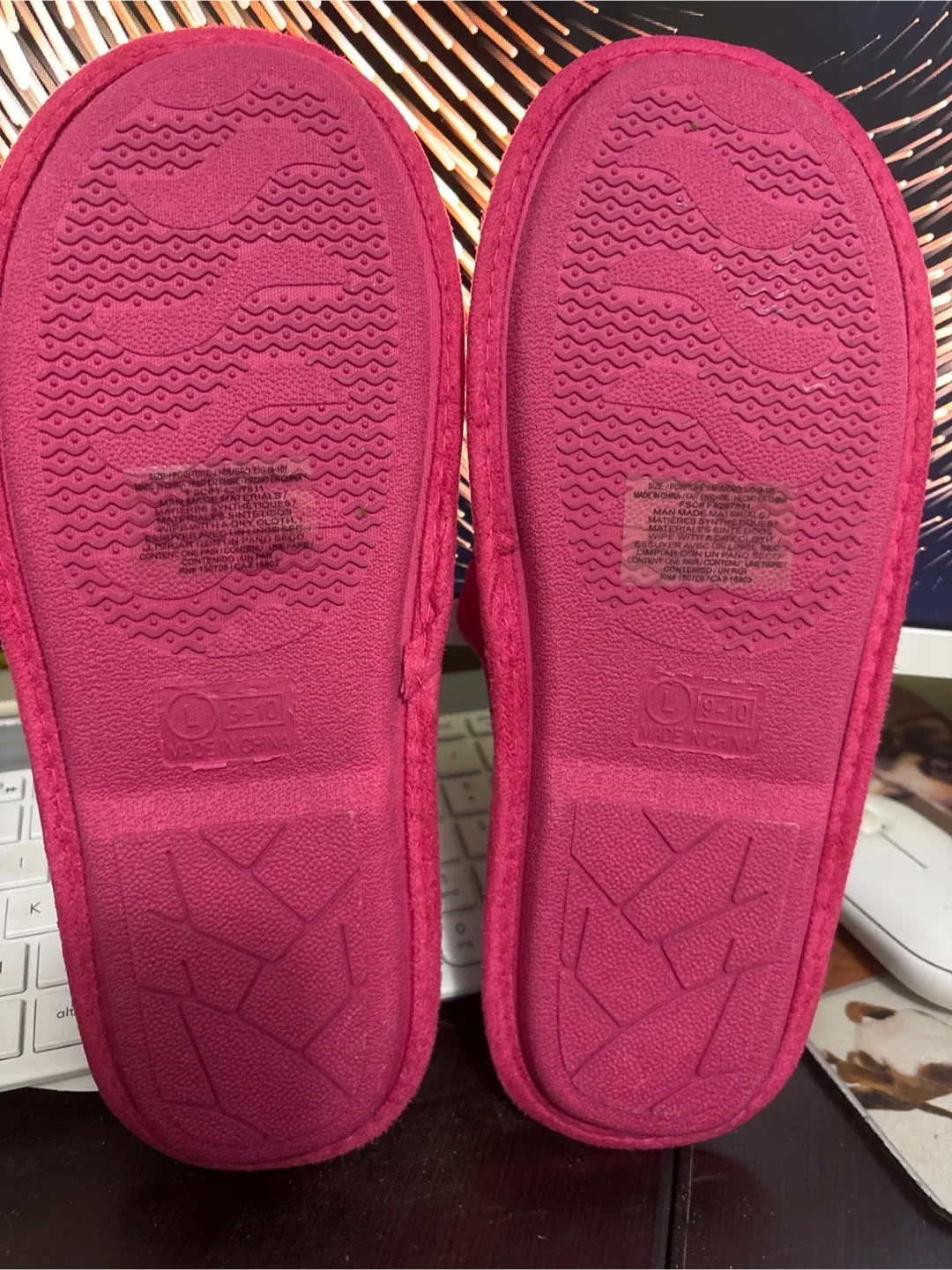 Pink "Best Mom Ever" Slippers, Size L (9-10) image indicator(2)
