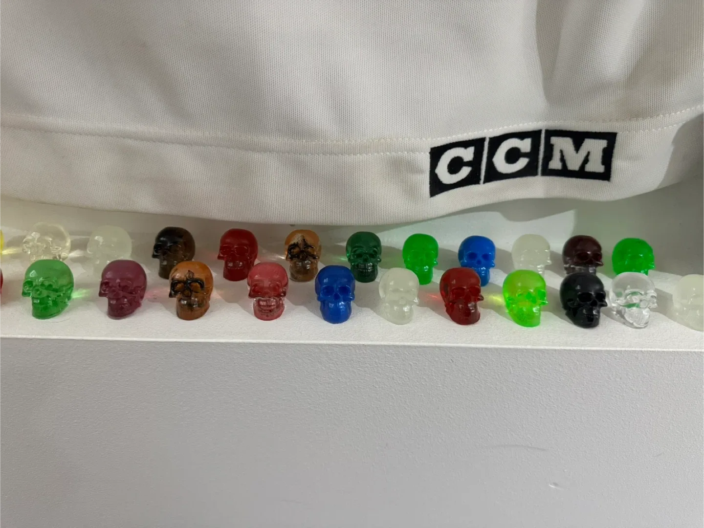 Skull Figurine image indicator(4)