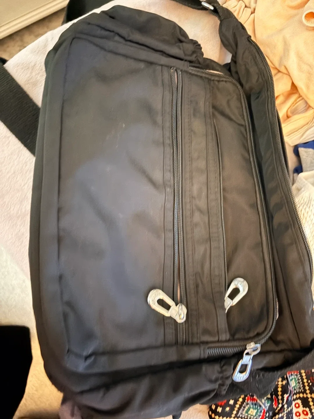 Black Nylon Travel Shoulder Bag image indicator(3)