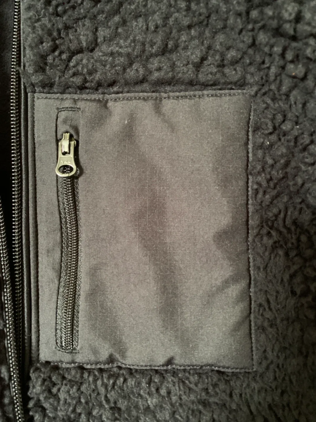 Uniqlo Kids Black Fleece Jacket - Size 7-8 image indicator(7)