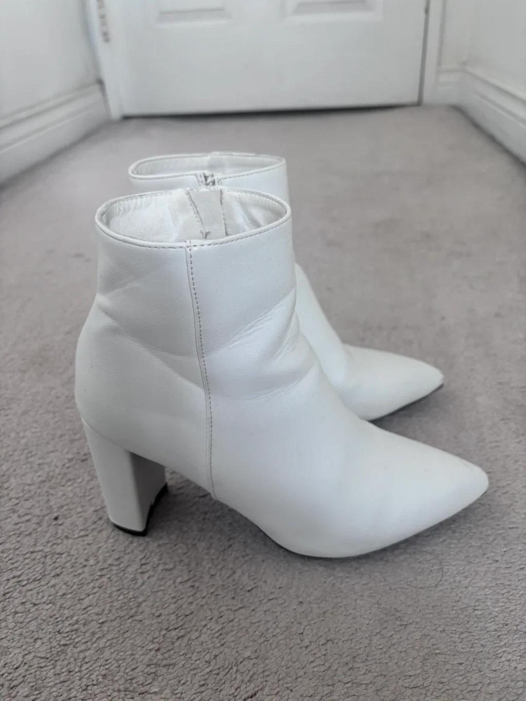 Dreampairs White Ankle Boots - Size 6.5 thumbnail