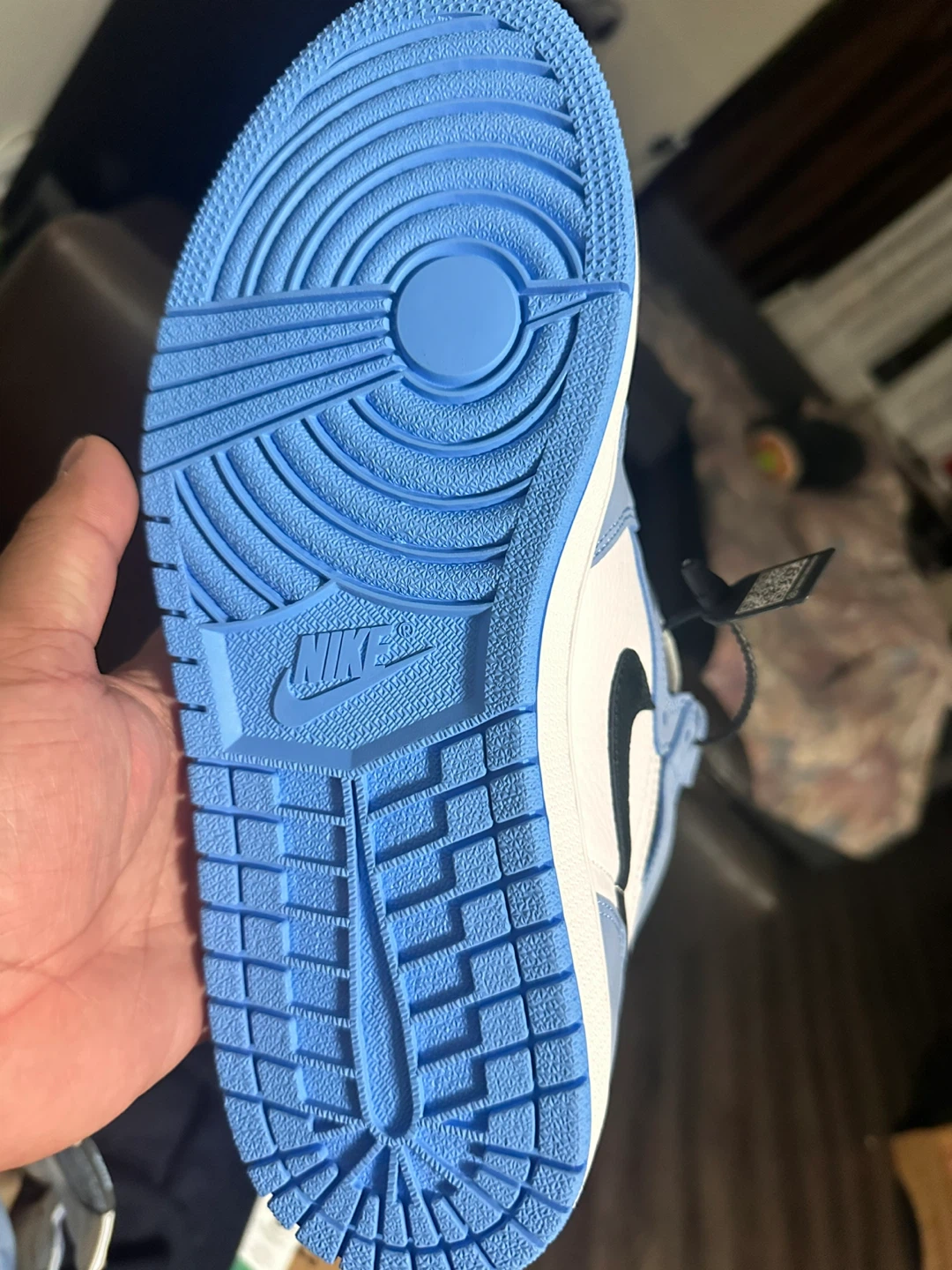 Nike Air Jordan 1 Retro High University Blue - photo 2