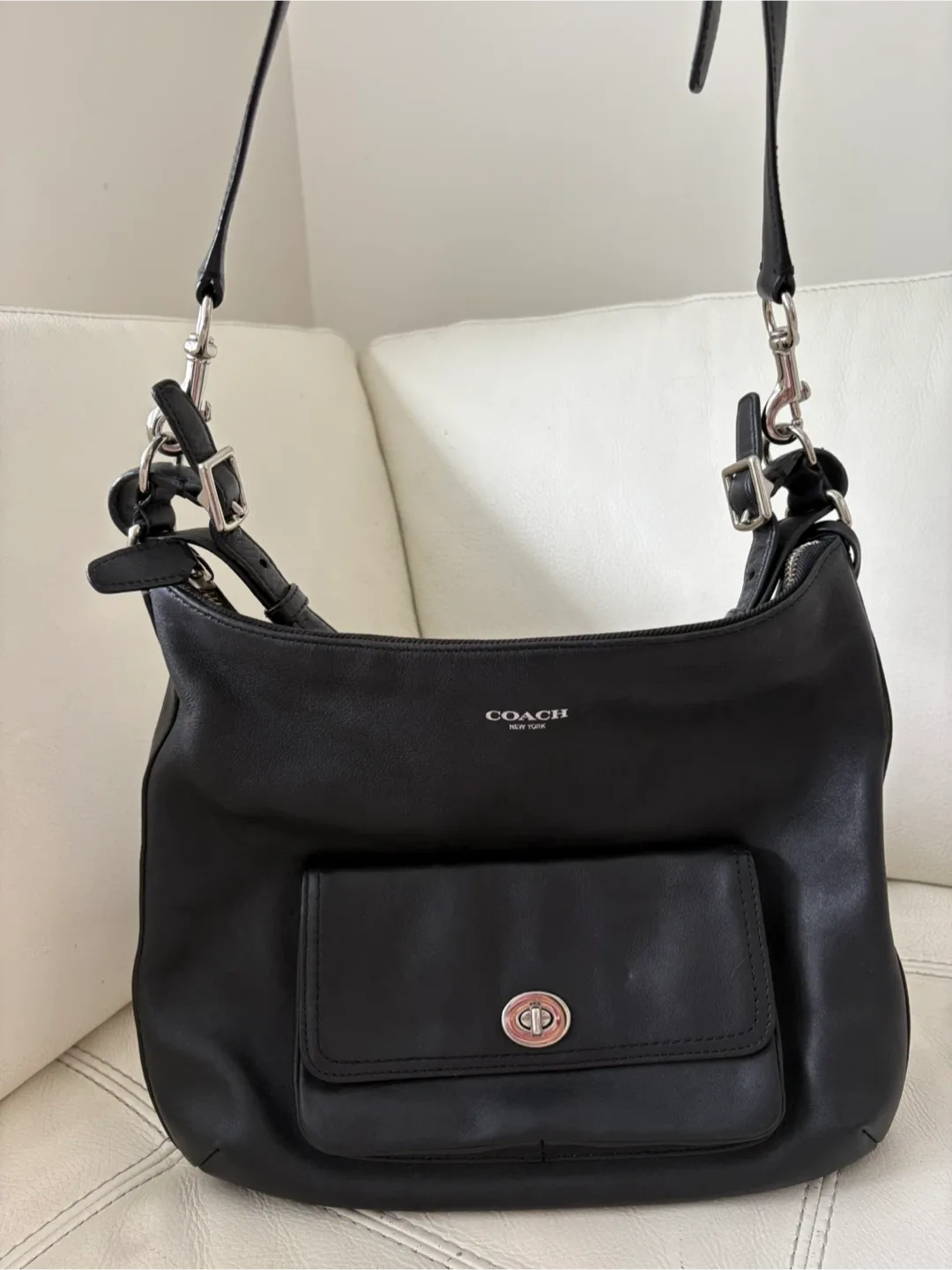 Coach Black Leather Handbag image indicator(5)