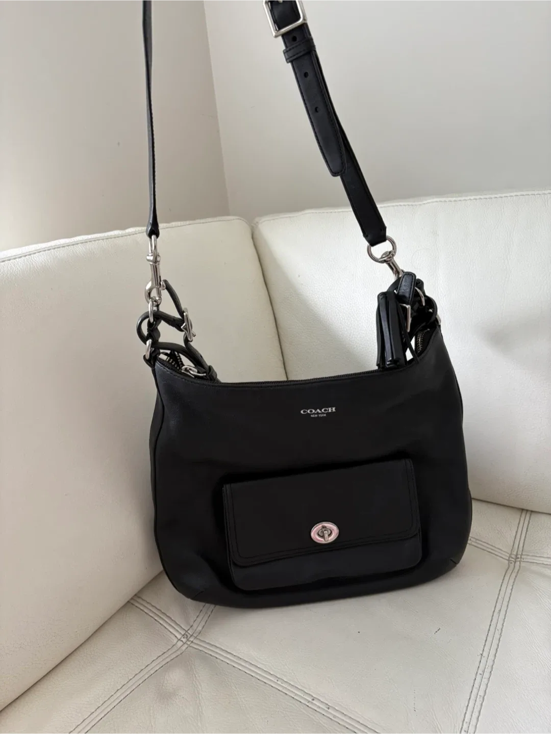 Coach Black Leather Handbag image indicator(2)