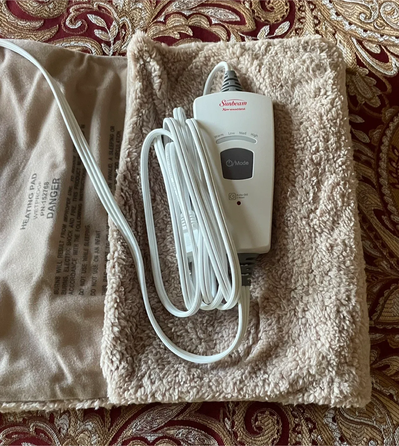 Sunbeam XpressHeat XL Heating Pad - Like New! image indicator(4)