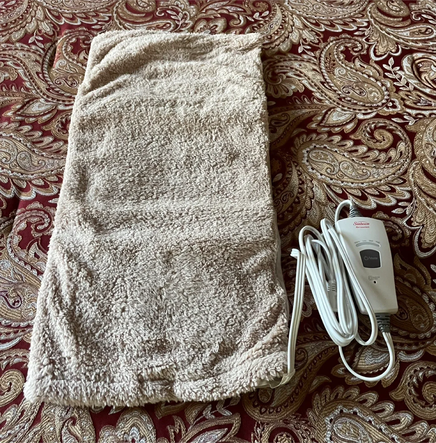 Sunbeam XpressHeat XL Heating Pad - Like New! image indicator(5)