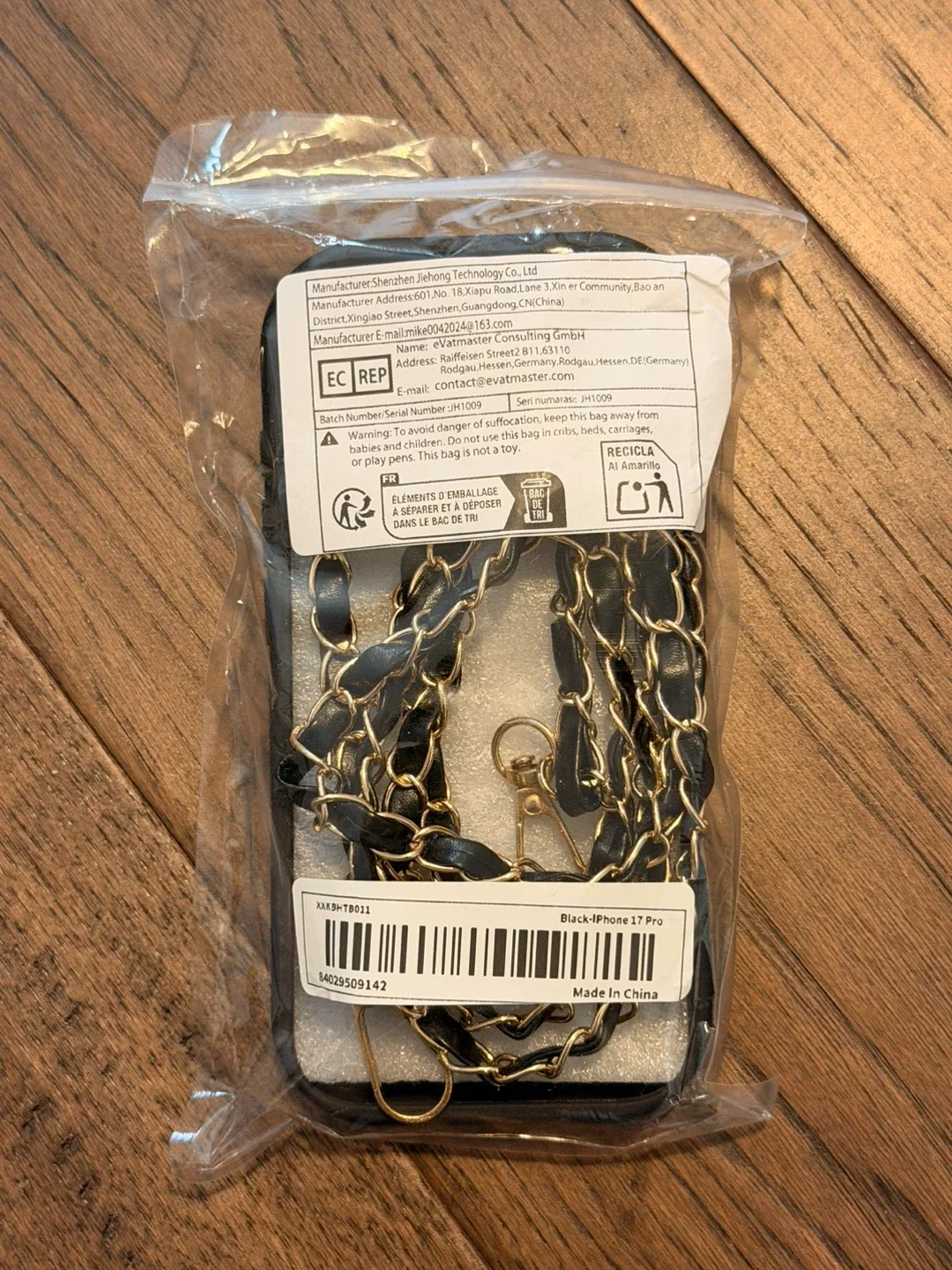 Brand New iPhone 17 Pro Black Crossbody Case with Chain image indicator(3)