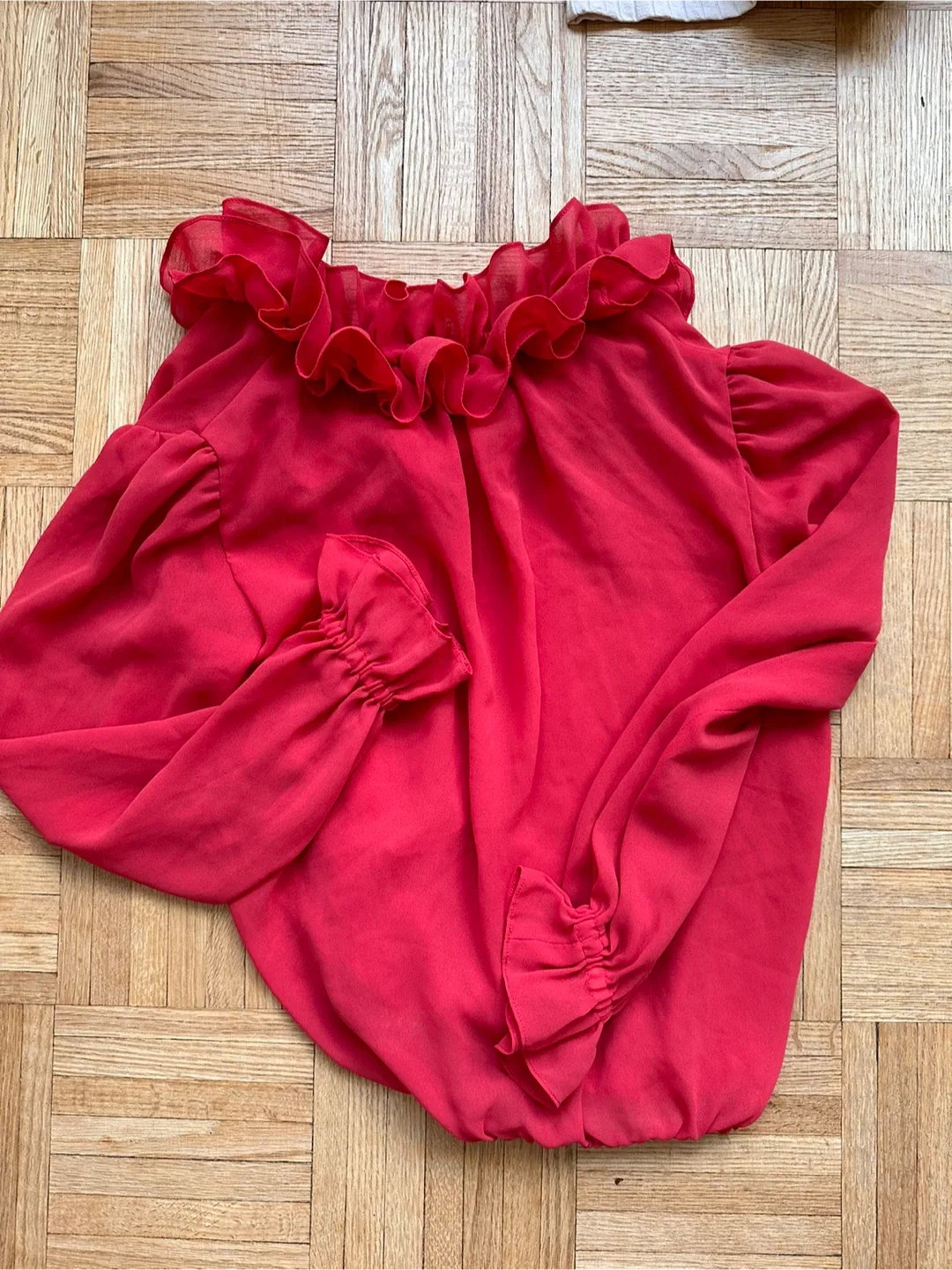 MOVING SALE Mixed Women's Clothing Bundle image indicator(5)