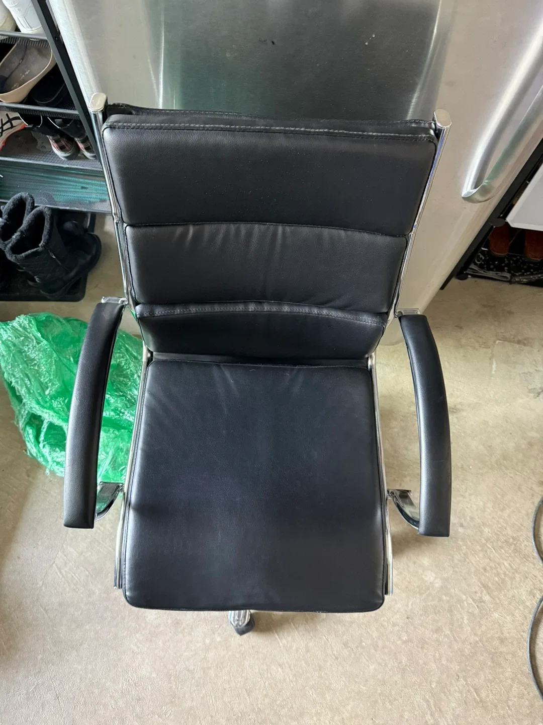 Black Office Chair image indicator(2)