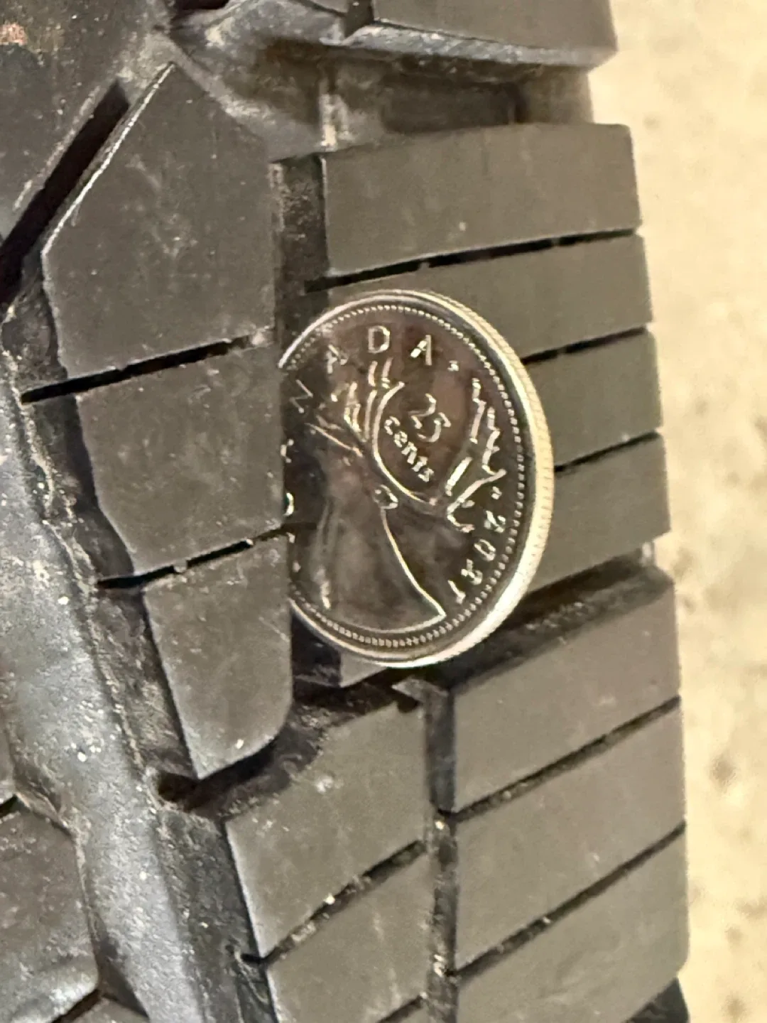 Goodyear TripleTred All-Season Tire P255/65R18 image indicator(5)