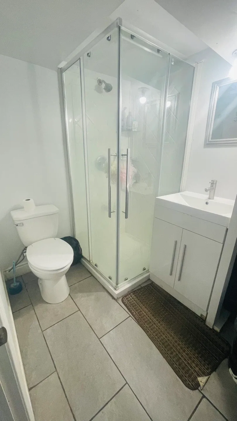 Private/ sharing- Room for rent image indicator(3)