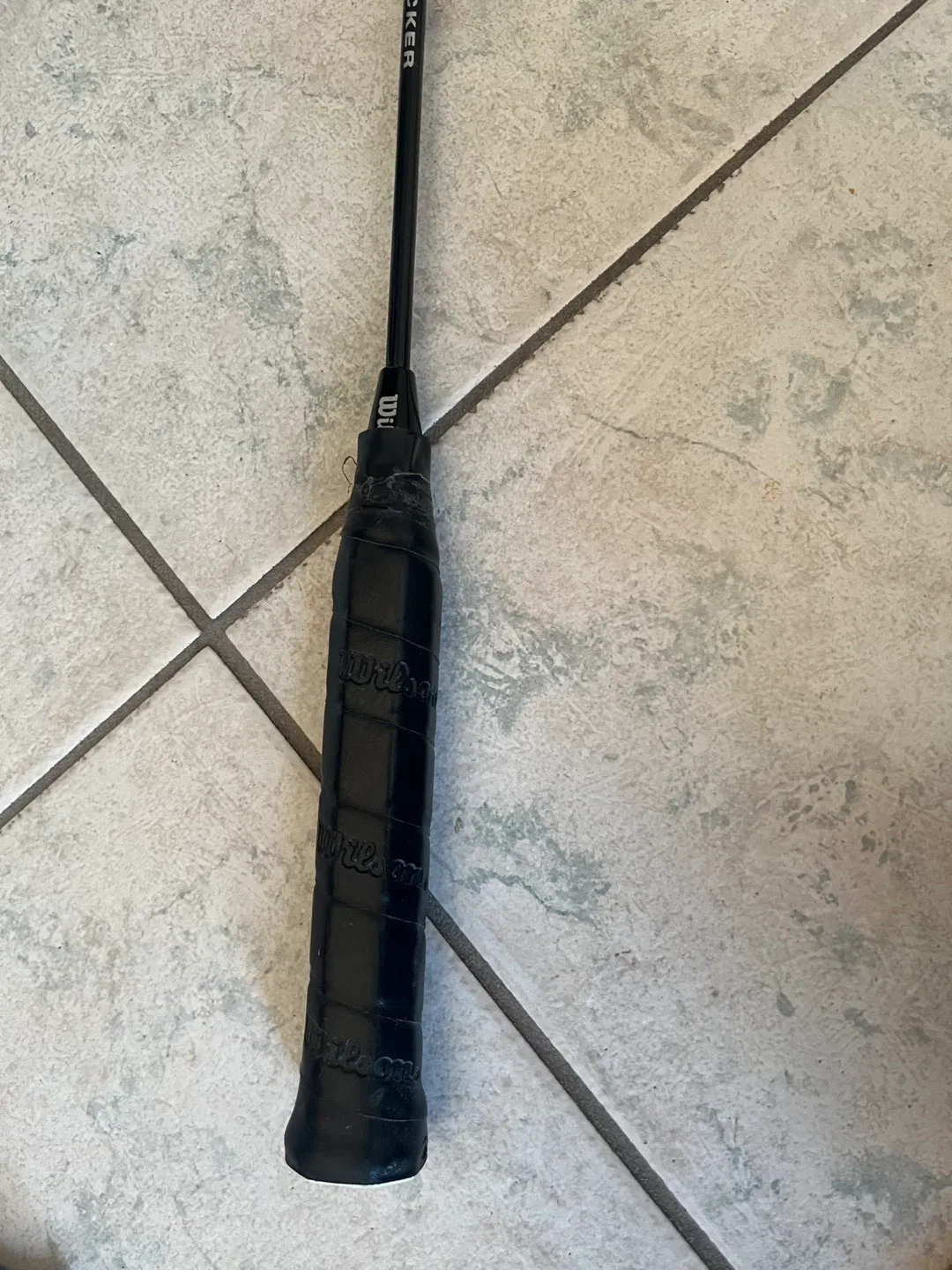 Wilson Attacker Badminton Racket with Case image indicator(3)