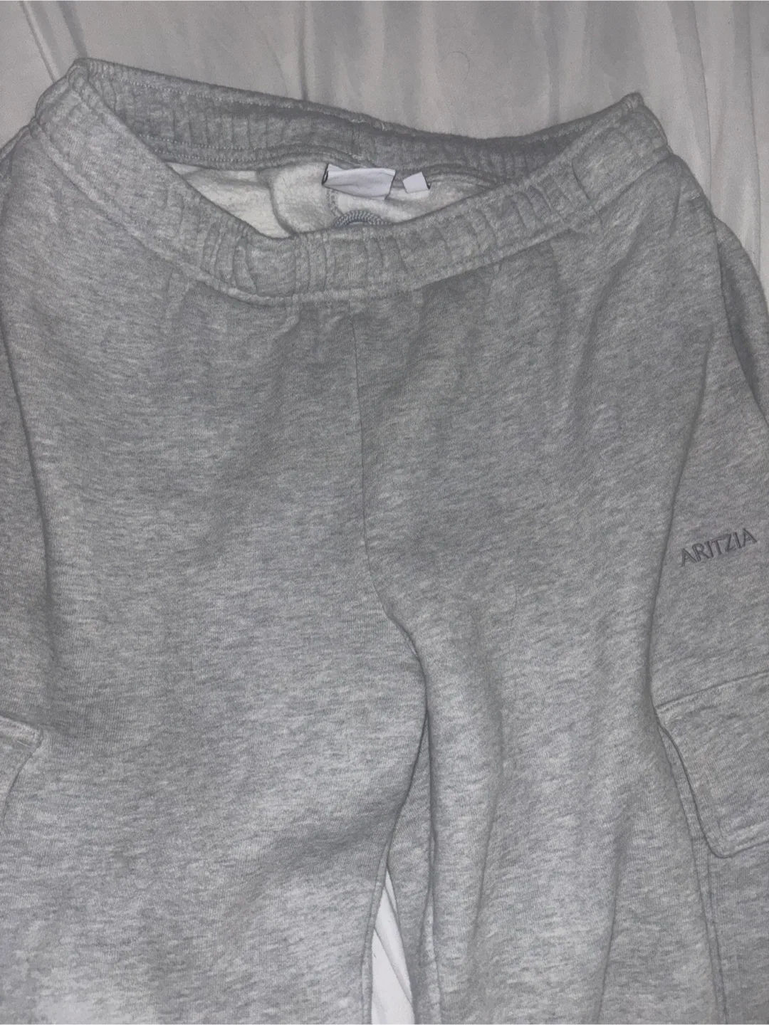 Aritzia Sweatfleece Cozy Fleece Grey Sweatpants - Size S image indicator(2)