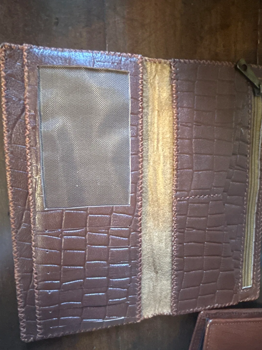 Brown Leather Wallet and Passport Holder Set image indicator(2)