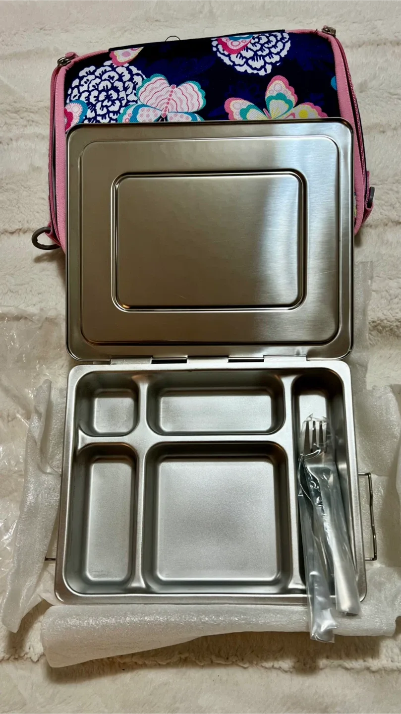 Pottery Barn All-in-One Lunch bundle - NEW image indicator(3)