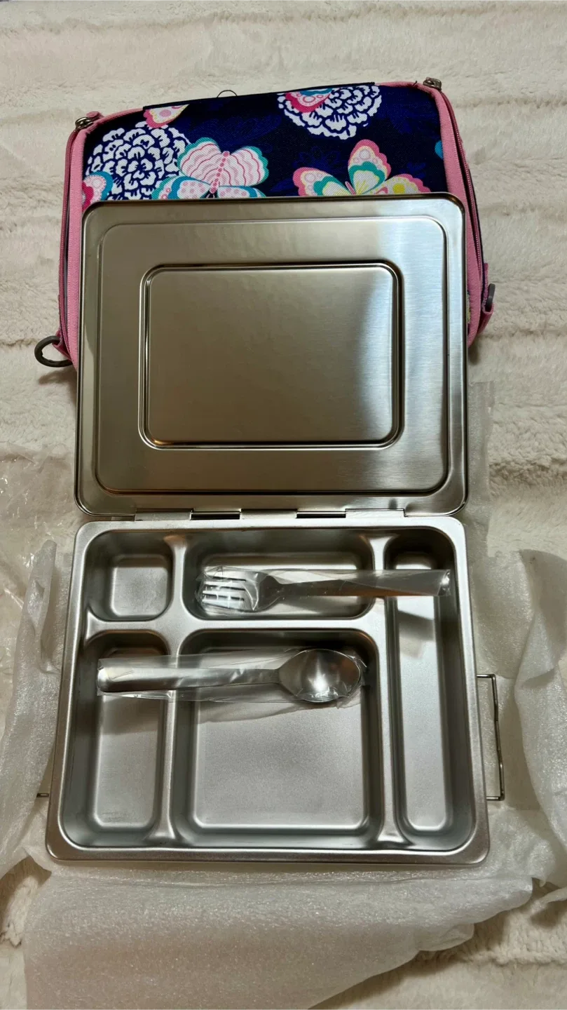 Pottery Barn All-in-One Lunch bundle - NEW image indicator(8)