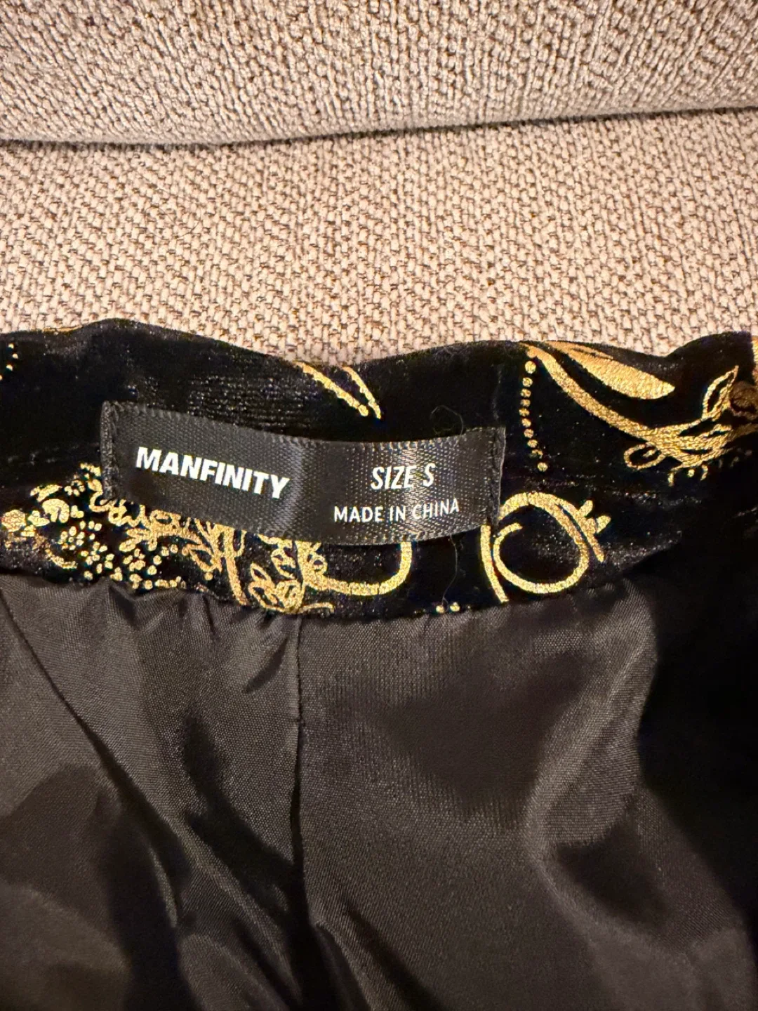 Men's black and gold blazer image indicator(3)