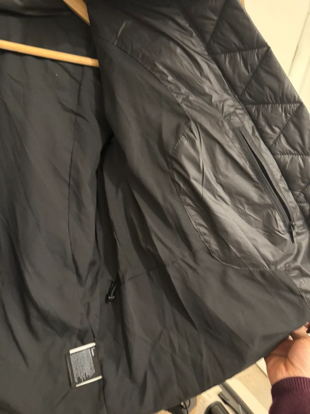 Lululemon Black Puffer down Jacket Size 4 image indicator(3)