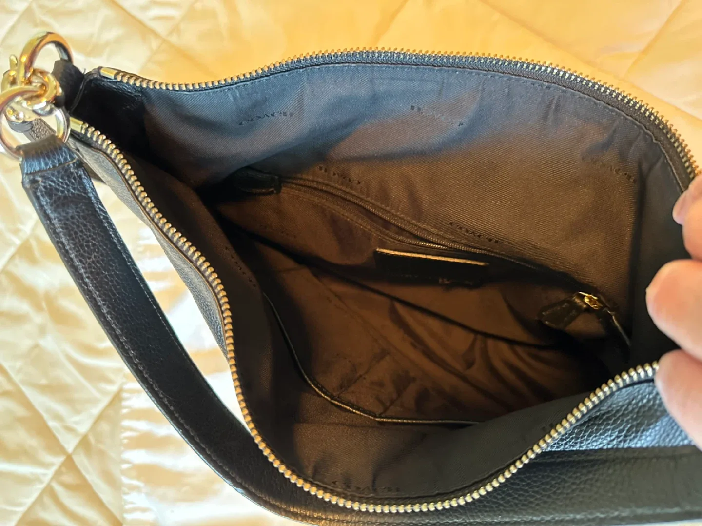 Coach Black Leather Crossbody Bag image indicator(7)