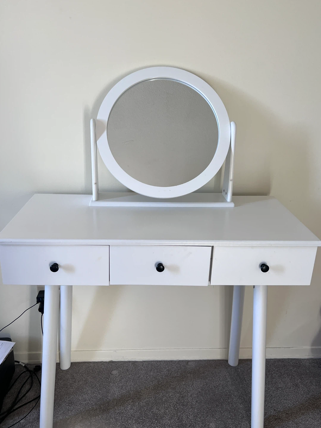 White Vanity Table with Round Mirror