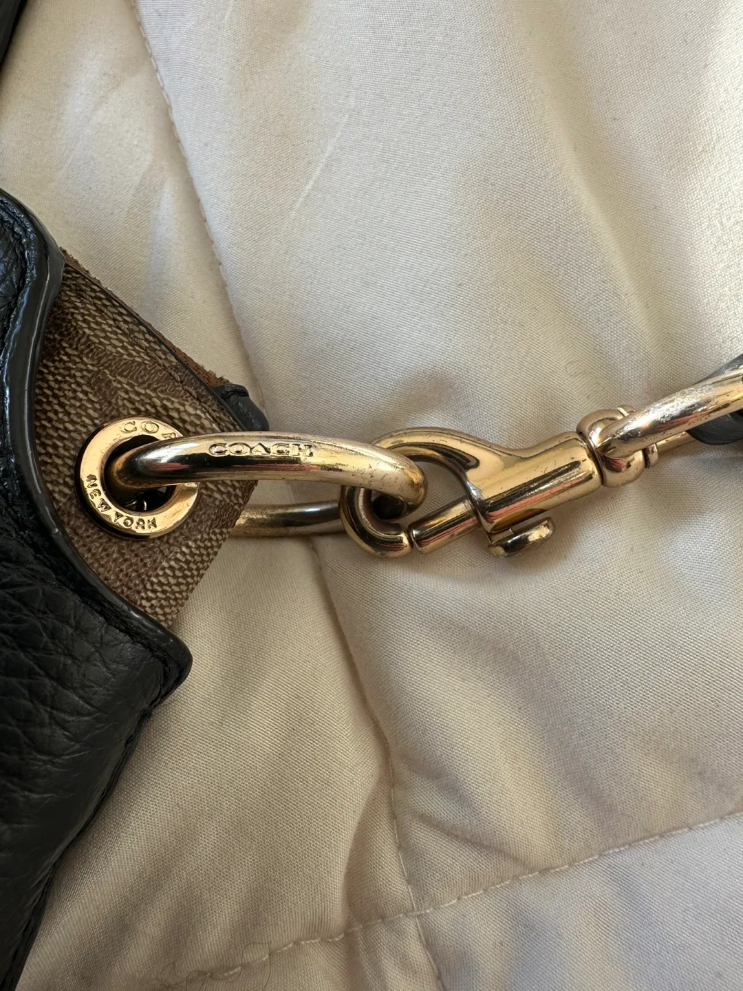 Coach Black Leather Crossbody image indicator(6)