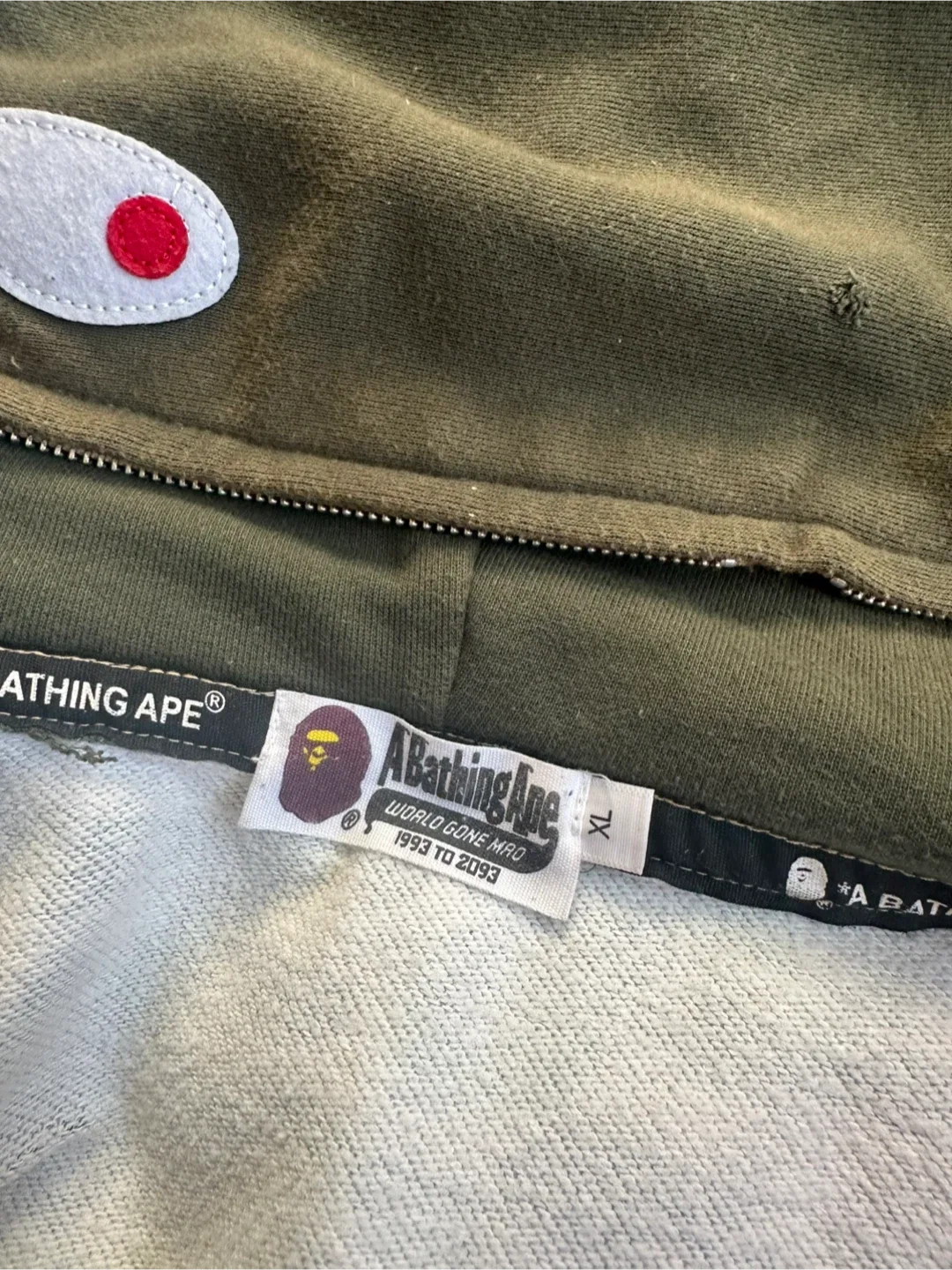 Bathing Ape (BAPE) Camo Shark Hoodie - XL image indicator(2)