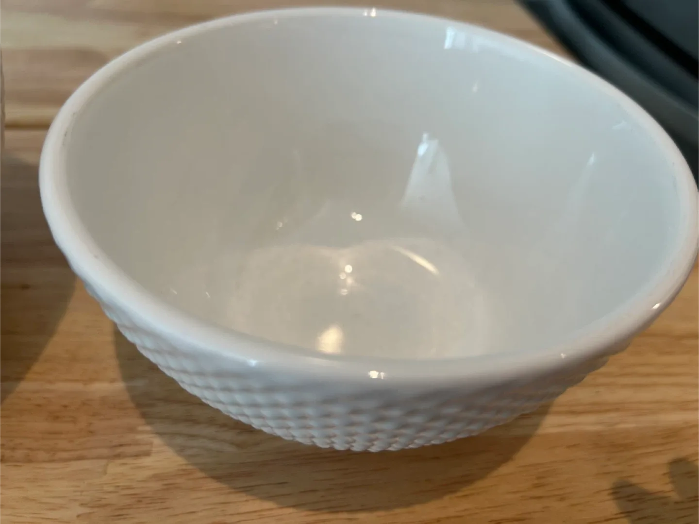 Set of 24 ps White Dinnerware + 3 Bowls image indicator(6)