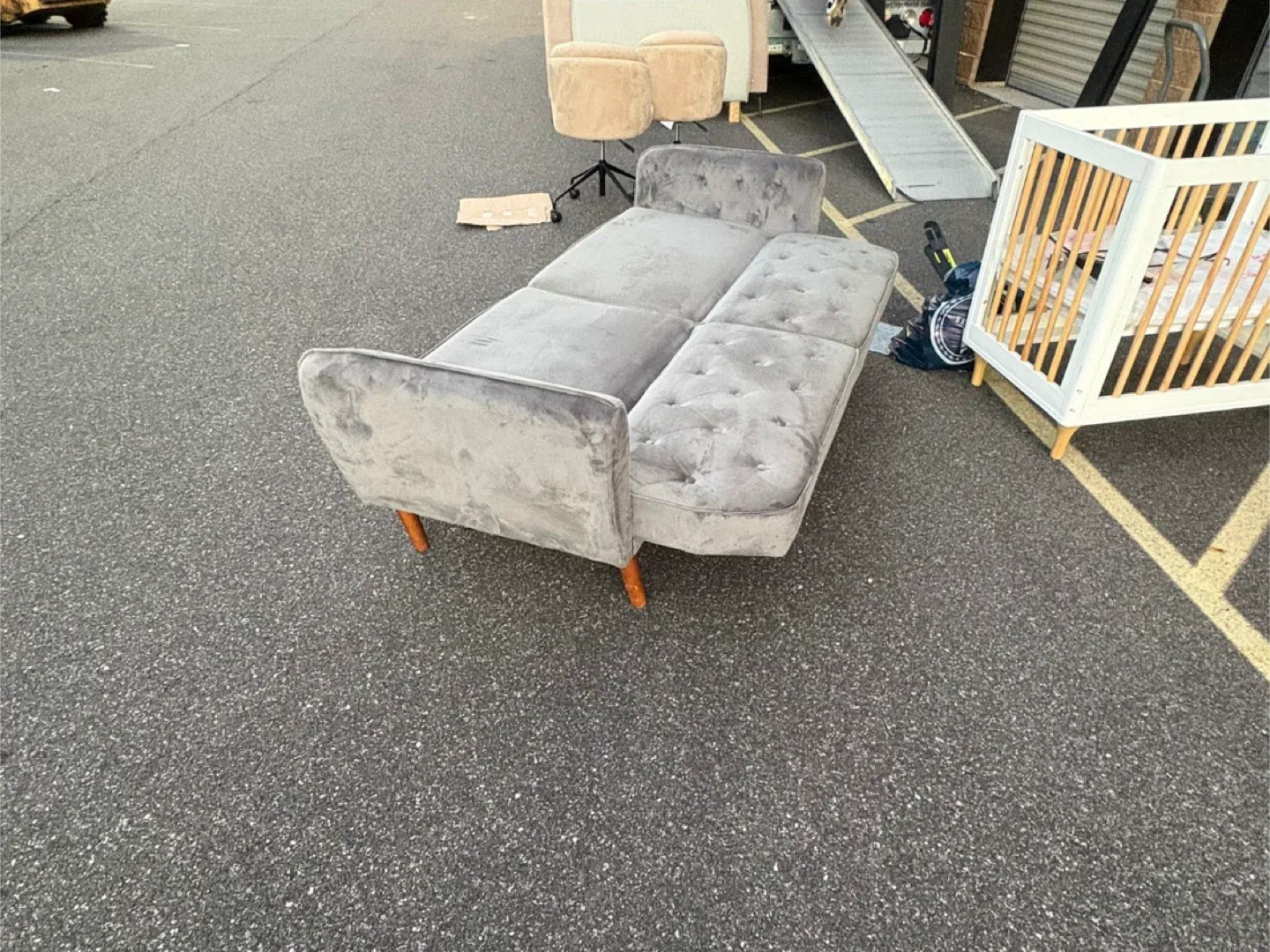 Gray Tufted Velvet Sofa image indicator(2)