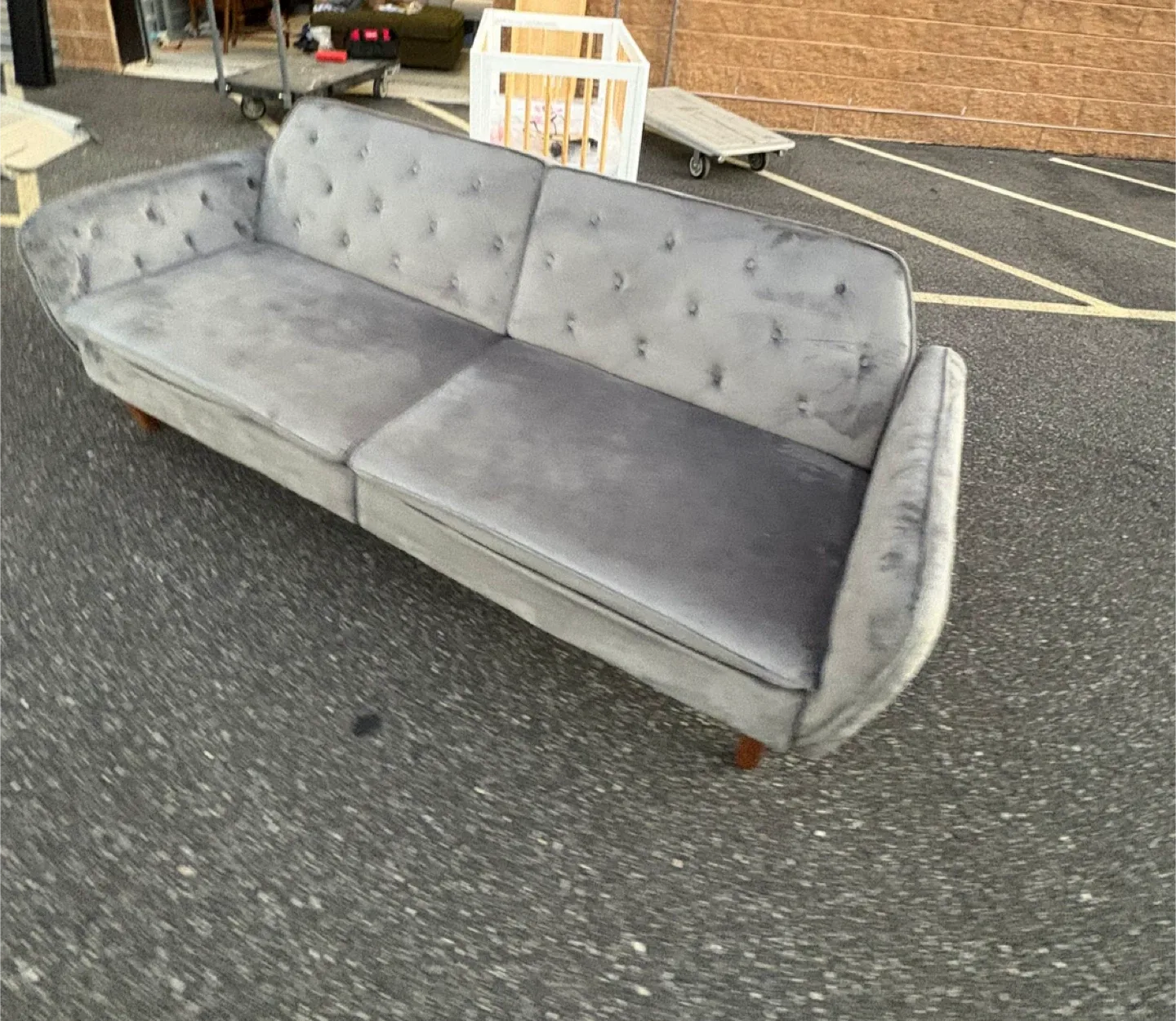 Gray Tufted Velvet Sofa image indicator(4)
