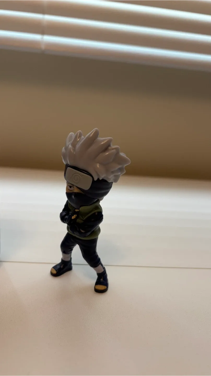 Kakashi Hatake Figurine thumbnail