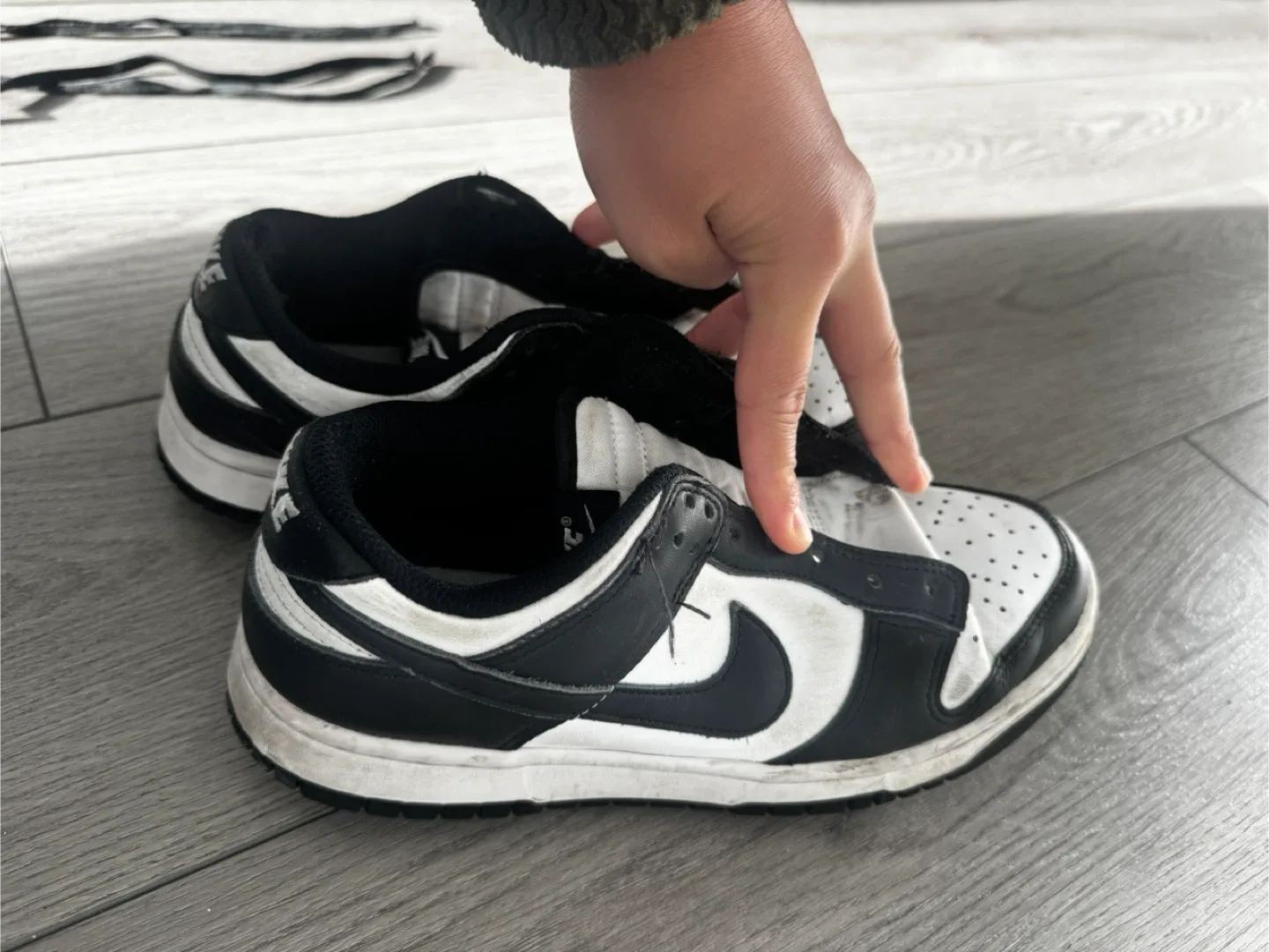 Nike Dunk Low Panda, US 8.5 thumbnail